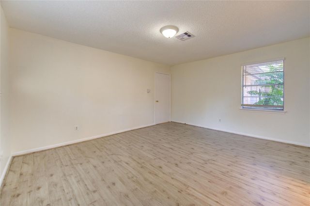 5810 Boyce Springs Drive, Houston, TX 77066