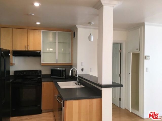 11750 W Sunset Boulevard 411, Los Angeles, CA 90049