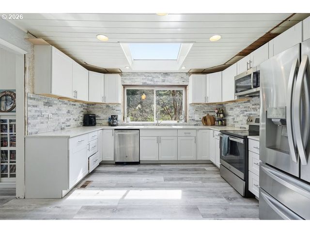 6337 Se BROWNLEE Rd, Milwaukie, OR 97267