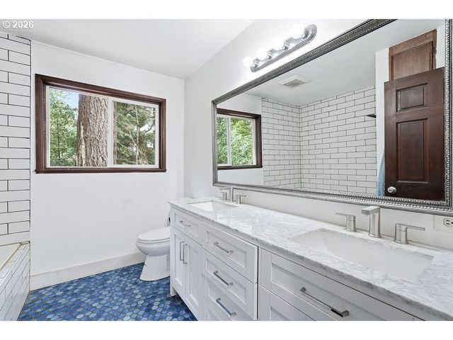 6337 Se BROWNLEE Rd, Milwaukie, OR 97267