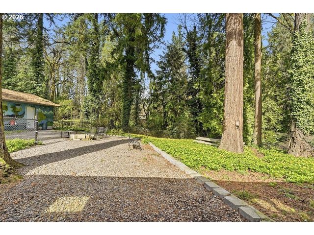 6337 Se BROWNLEE Rd, Milwaukie, OR 97267