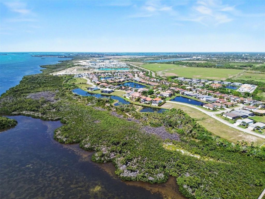 Image 30 of property listing at 5508 TITLE ROW DRIVE, Bradenton, FL 34210