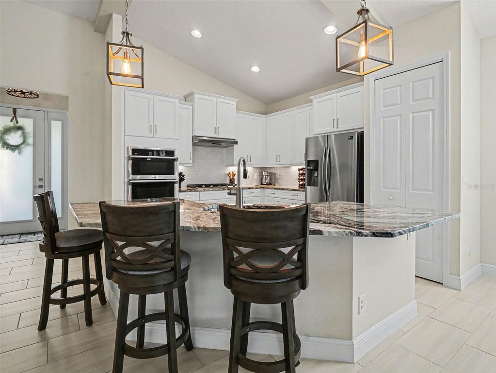 Image 6 of property listing at 5508 TITLE ROW DRIVE, Bradenton, FL 34210