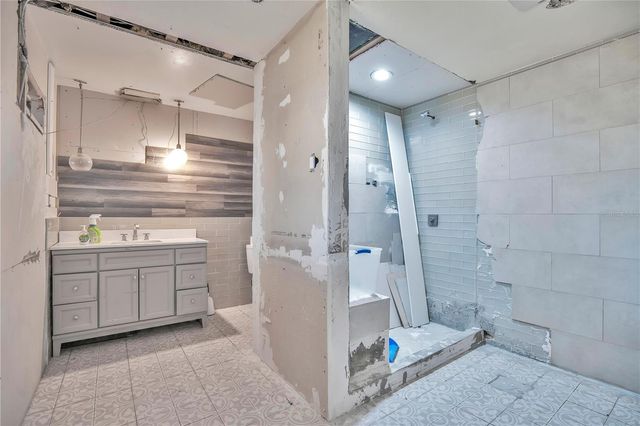 4715 JAMERSON PLACE, Orlando, FL 32807