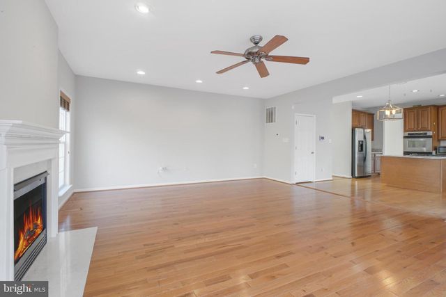 99 CRESTWOOD LN, Stafford, VA 22554