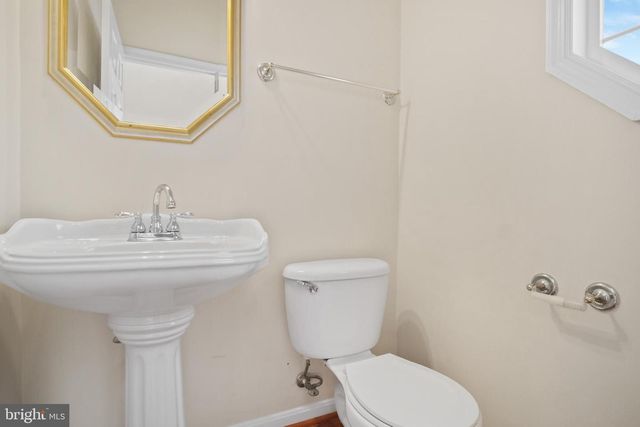 99 CRESTWOOD LN, Stafford, VA 22554