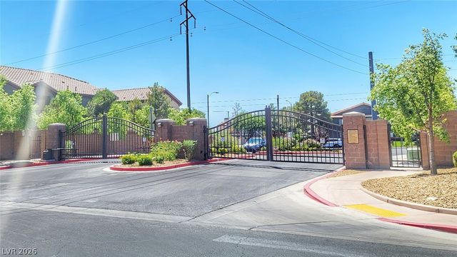 8324 West Charleston Boulevard 2029, Las Vegas, NV 89117