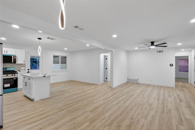 835 Glen Arbor Drive, Dallas, TX 75241