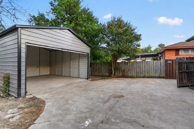 835 Glen Arbor Drive, Dallas, TX 75241