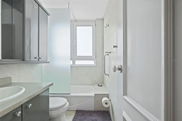 100 JA CORRETJER 204, San Juan, PR 00901
