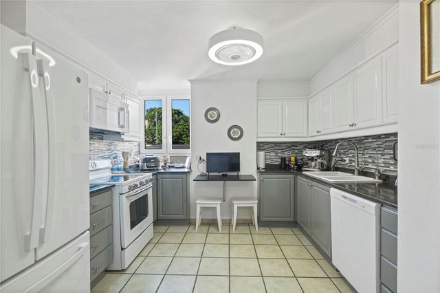 100 JA CORRETJER 204, San Juan, PR 00901