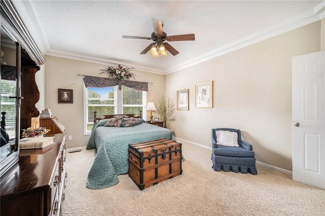 1119 SW Hoke Drive, Lee's Summit, MO 64081