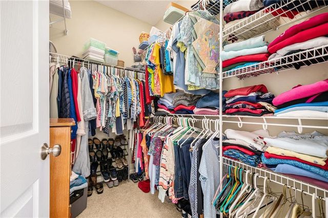 1119 SW Hoke Drive, Lee's Summit, MO 64081