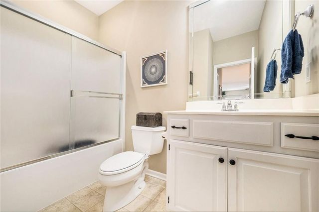 1119 SW Hoke Drive, Lee's Summit, MO 64081