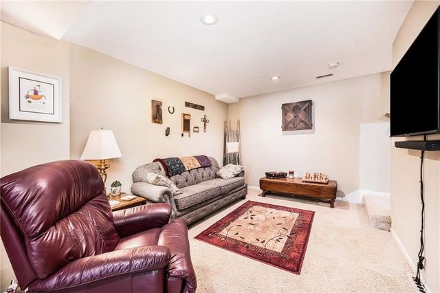 1119 SW Hoke Drive, Lee's Summit, MO 64081