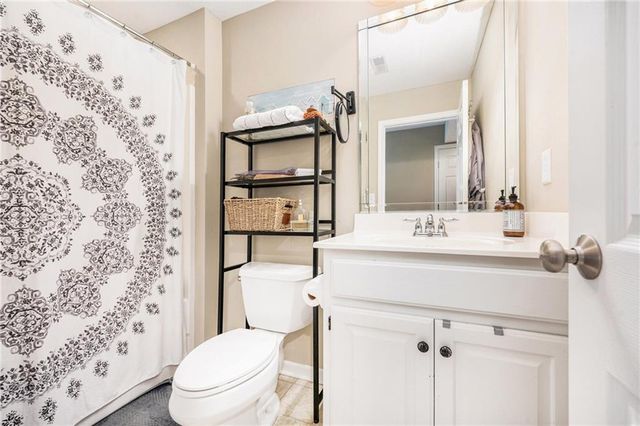 1119 SW Hoke Drive, Lee's Summit, MO 64081