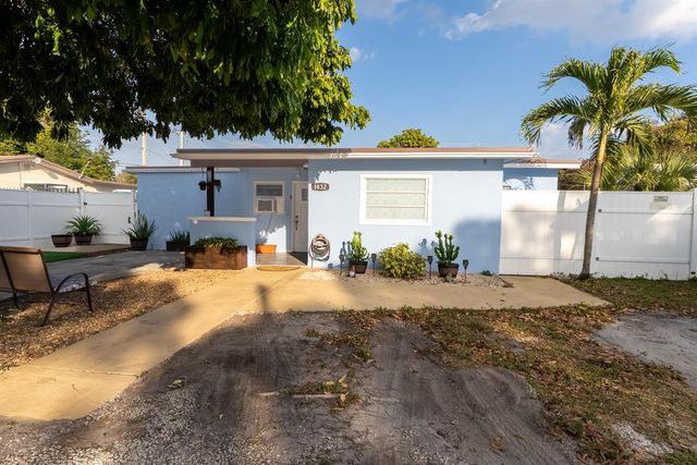 1432 SW 26th Avenue, Fort Lauderdale, FL 33312