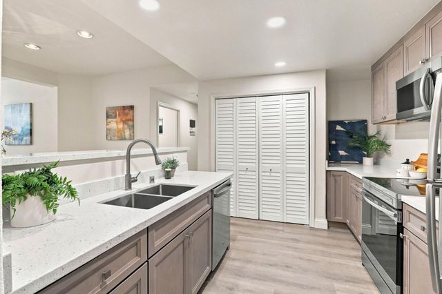 1883 Agnew Road 229, Santa Clara, CA 95054