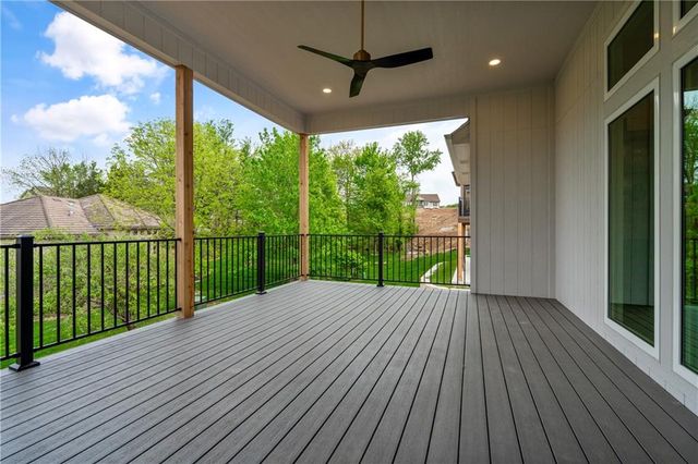 4363 NE Hideaway Drive, Lee's Summit, MO 64064