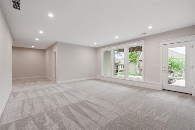 4363 NE Hideaway Drive, Lee's Summit, MO 64064