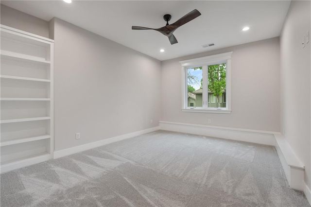 4363 NE Hideaway Drive, Lee's Summit, MO 64064