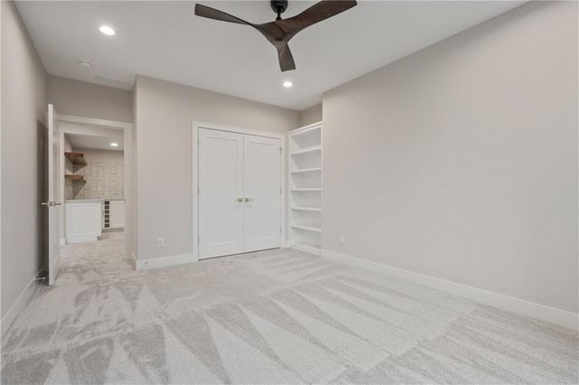 4363 NE Hideaway Drive, Lee's Summit, MO 64064