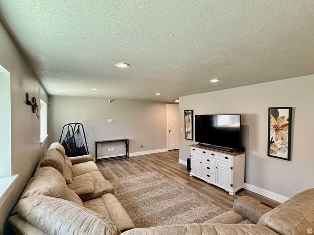 4565 W 3350 S, West Haven, UT 84401