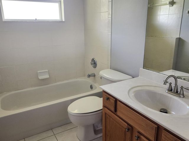 425 SW Mccomb Avenue, Port St. Lucie, FL 34953