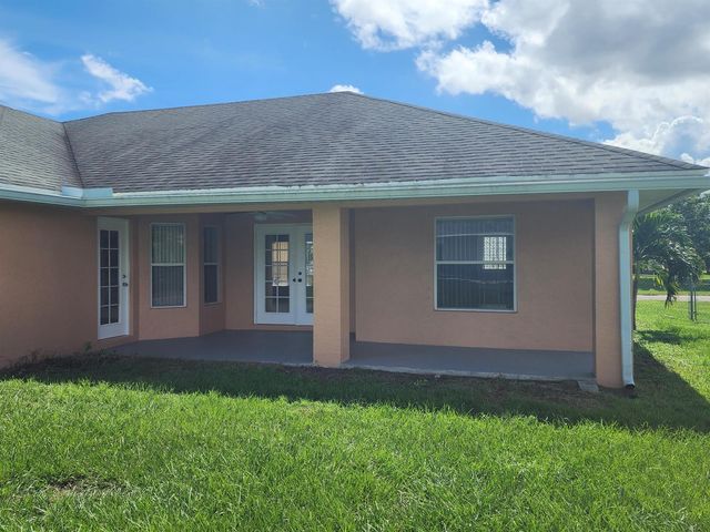 425 SW Mccomb Avenue, Port St. Lucie, FL 34953