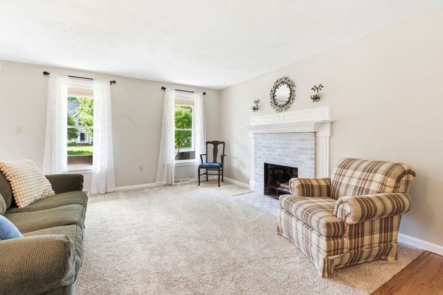 12 Talbot Dr, Norton, MA 02766