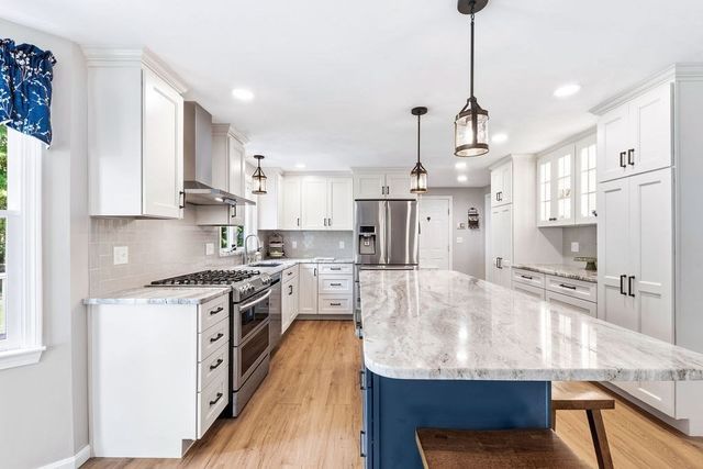 12 Talbot Dr, Norton, MA 02766