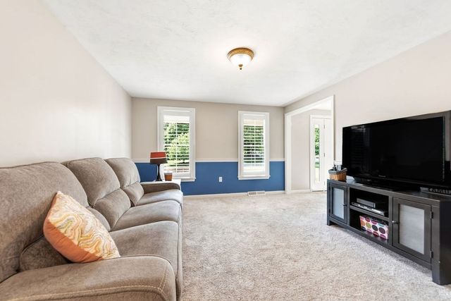 12 Talbot Dr, Norton, MA 02766