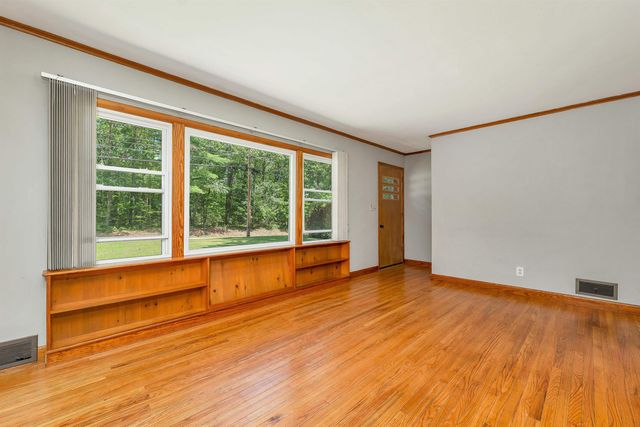 108 River Road, Bow, NH 03304
