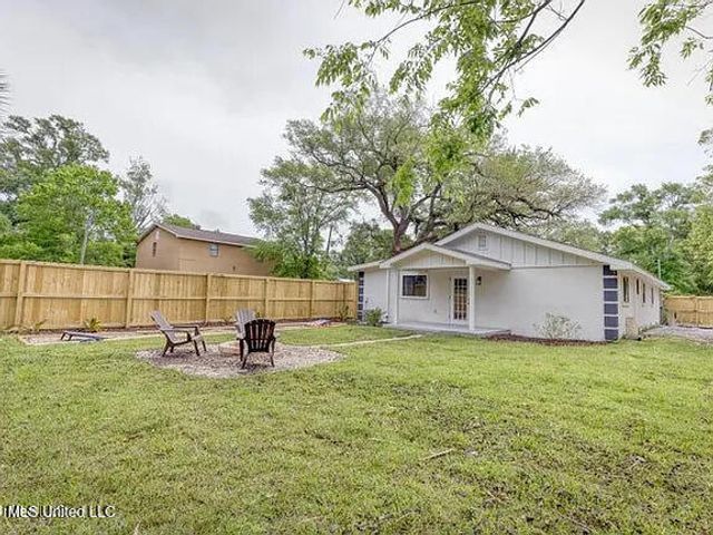 205 Watts Street, Bay Saint Louis, MS 39520