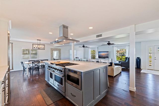 3901 14TH STREET NE, St Petersburg, FL 33703