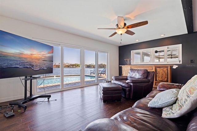 3901 14TH STREET NE, St Petersburg, FL 33703