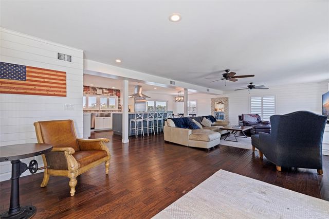 3901 14TH STREET NE, St Petersburg, FL 33703