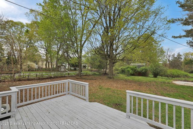 1325 Shaffer Court, Lansing, MI 48917