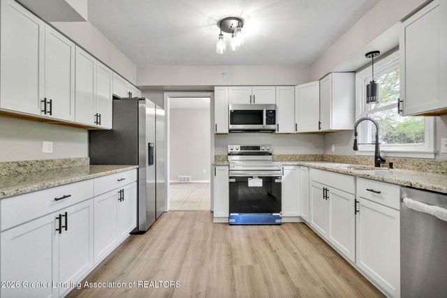 1325 Shaffer Court, Lansing, MI 48917