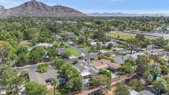 5321 E Earll Drive, Phoenix, AZ 85018