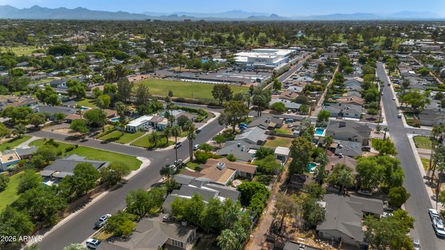 5321 E Earll Drive, Phoenix, AZ 85018