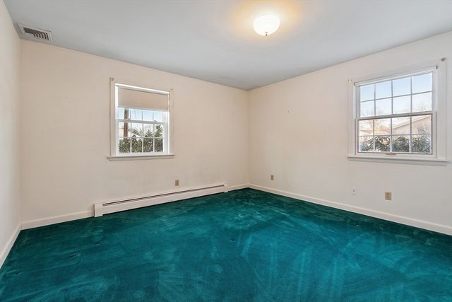 31 Locke Ave, Athol, MA 01331