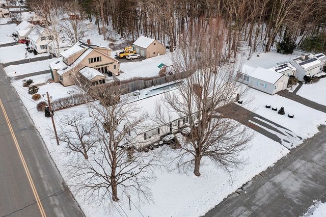 31 Locke Ave, Athol, MA 01331