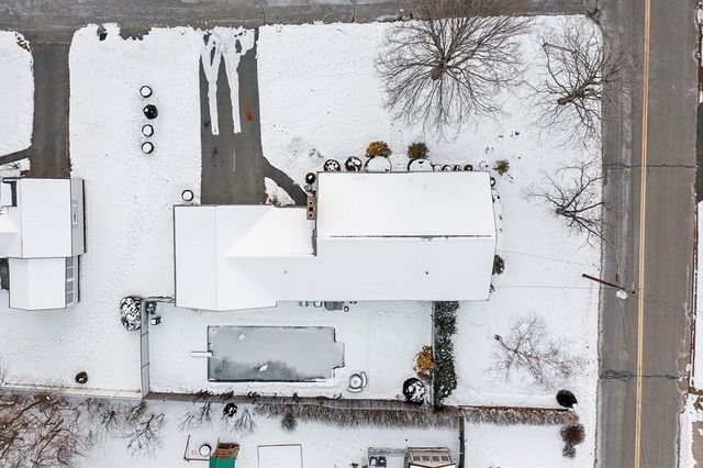 31 Locke Ave, Athol, MA 01331