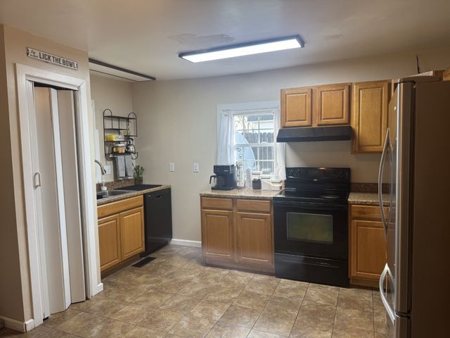 407 E 23rd St, Hopkinsville, KY 42240