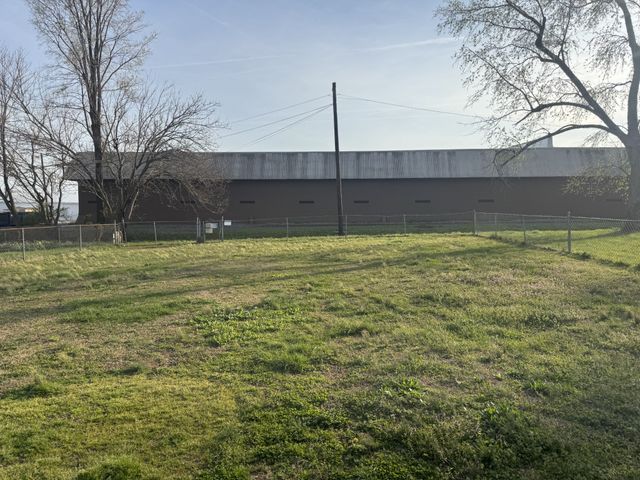 407 E 23rd St, Hopkinsville, KY 42240