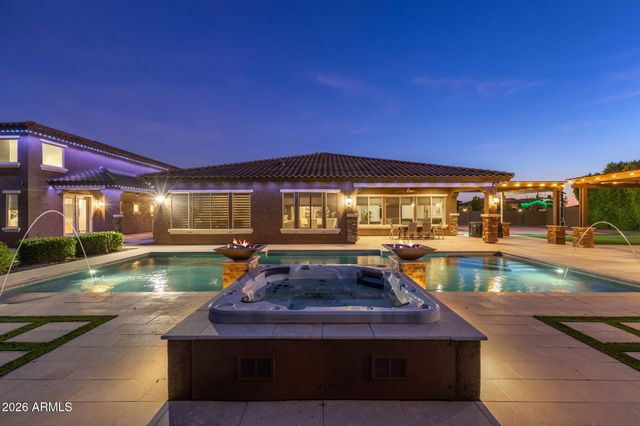 7580 W QUESTA Drive, Peoria, AZ 85383