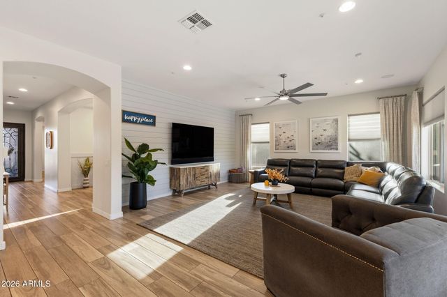 7580 W QUESTA Drive, Peoria, AZ 85383