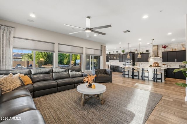 7580 W QUESTA Drive, Peoria, AZ 85383