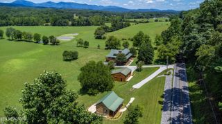 871 Poplar Creek Rd, Oliver Springs, TN 37840